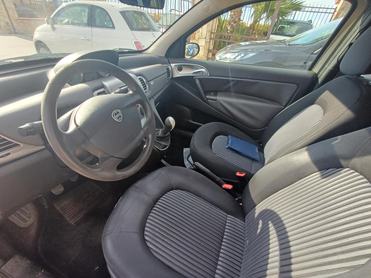 Lancia Ypsilon 1.3 MJT 75 CV Oro Clima/Servo