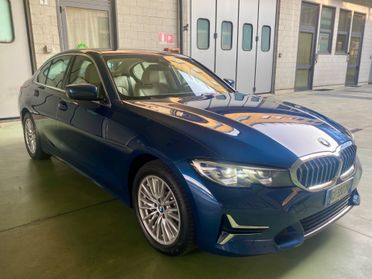 Bmw 330 330i xDrive Luxury