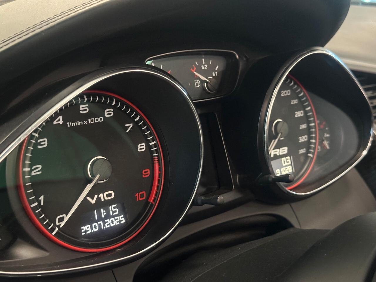 Audi R8 Spyder 5.2 V10 FSI quattro R tronic