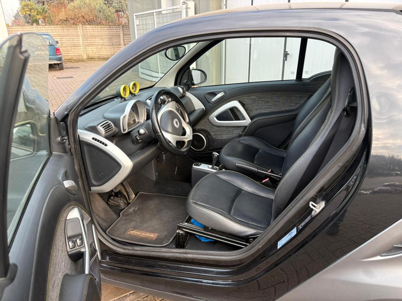 Smart ForTwo 1000 52 kW coupé limited greystyle