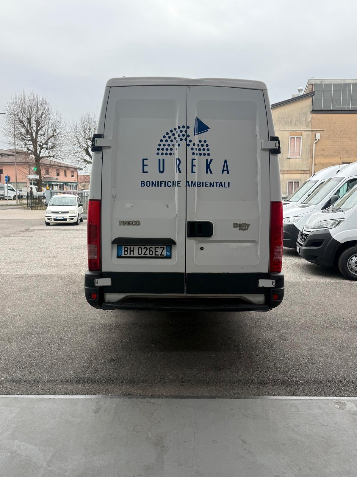 Iveco Daily 2.8 TDI Daily 35C13 PASSO LUNGO