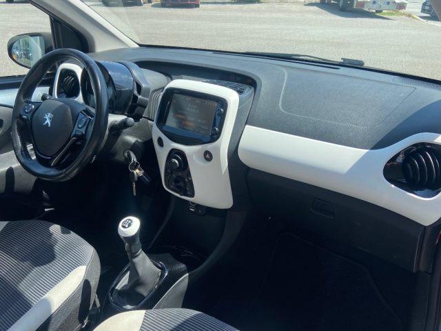 PEUGEOT 108 PureTech 82 5P. Collection