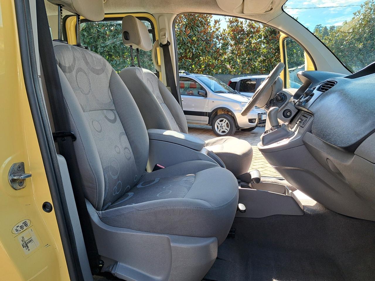 Renault Kangoo 1.5, 85CV 5 porte / OK NEOPATENTATI