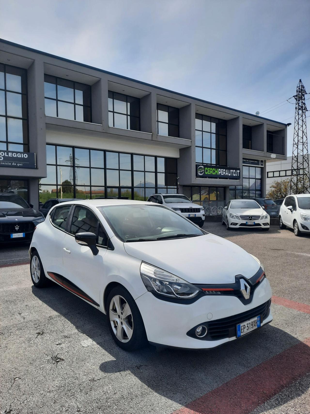Renault Clio 1.2 75CV 5 porte Live OK NEOPATENTATI