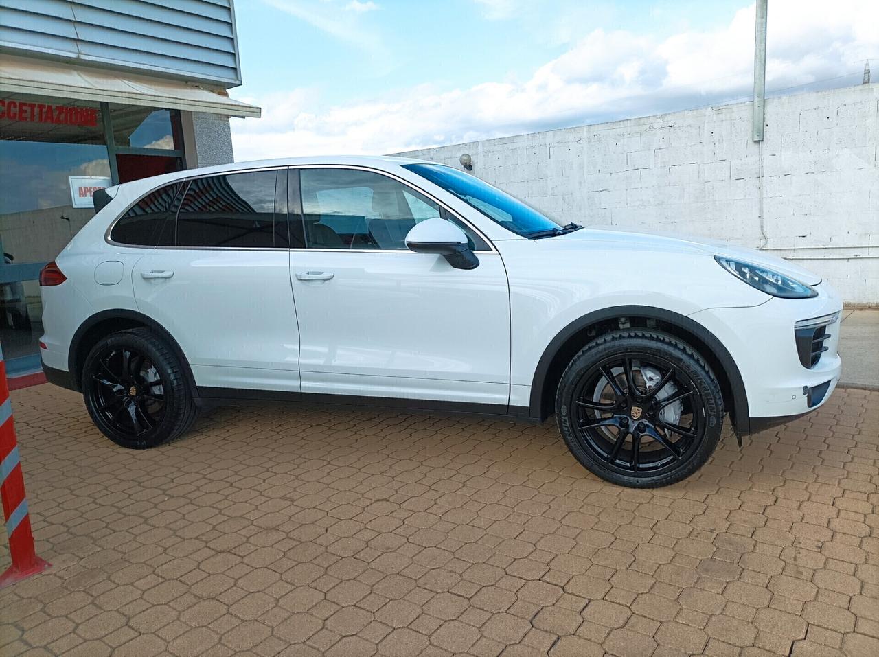 Porsche Cayenne 3.0 Diesel RESTYLING 250CV