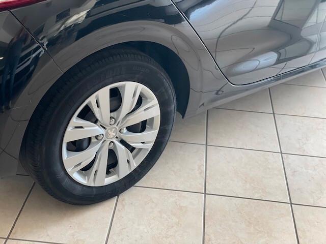 Peugeot 208 1.2 VTi 82 CV 5 porte Active