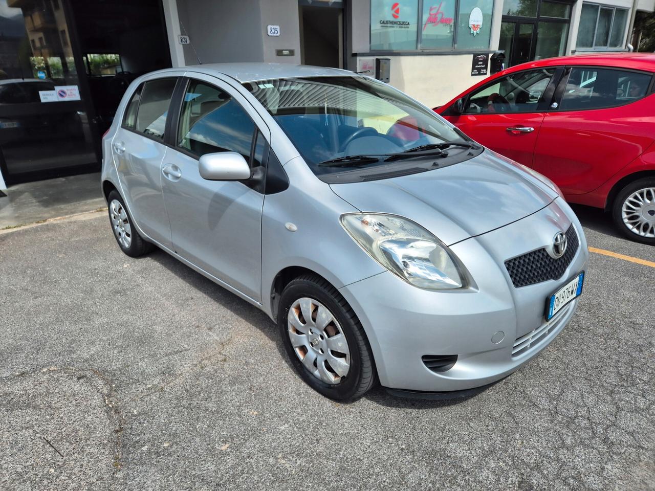 Toyota Yaris 1.0 5 porte Sol POCHISSIMI KM