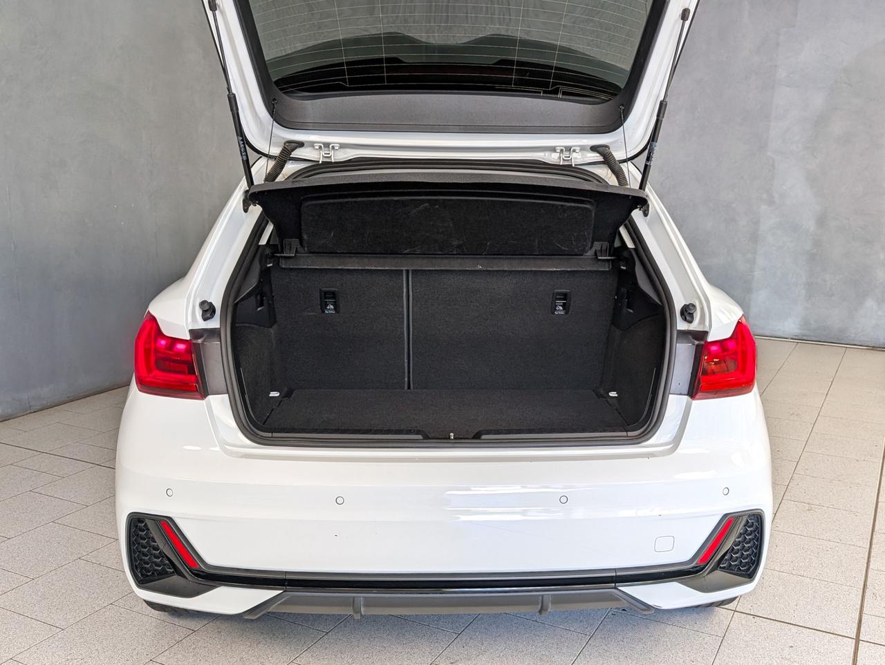 Audi A1 30 TFSI 116cv Adrenalin Black Edition S line