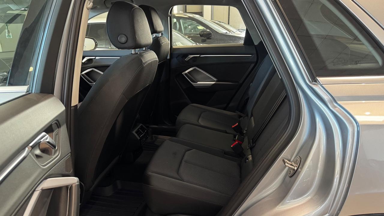Audi Q3 35 TDI S tronic Business Advanced