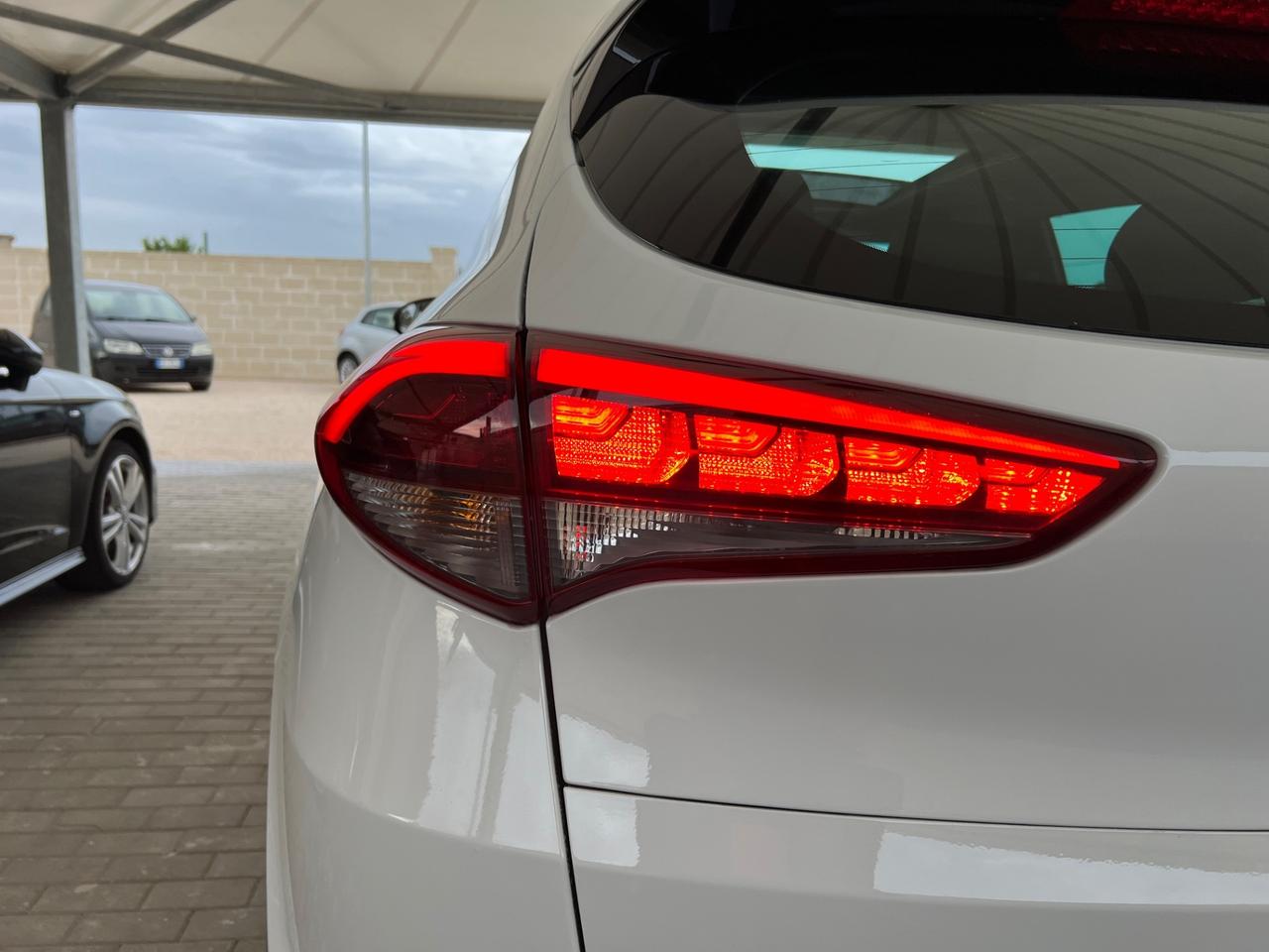 Hyundai Tucson 1.7 CRDi XPossible TETTO PANORAMICO