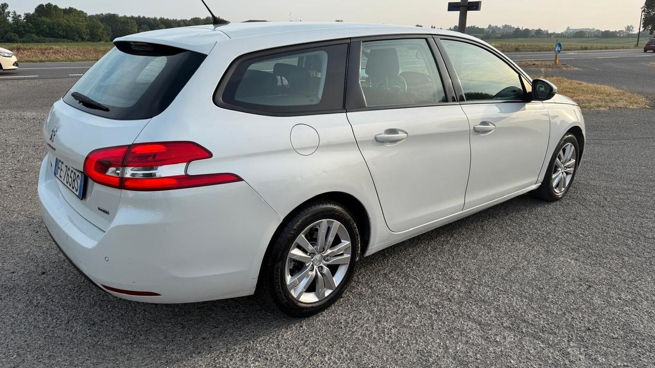 Peugeot 308 PEUGEOT 308SV IP6HDI