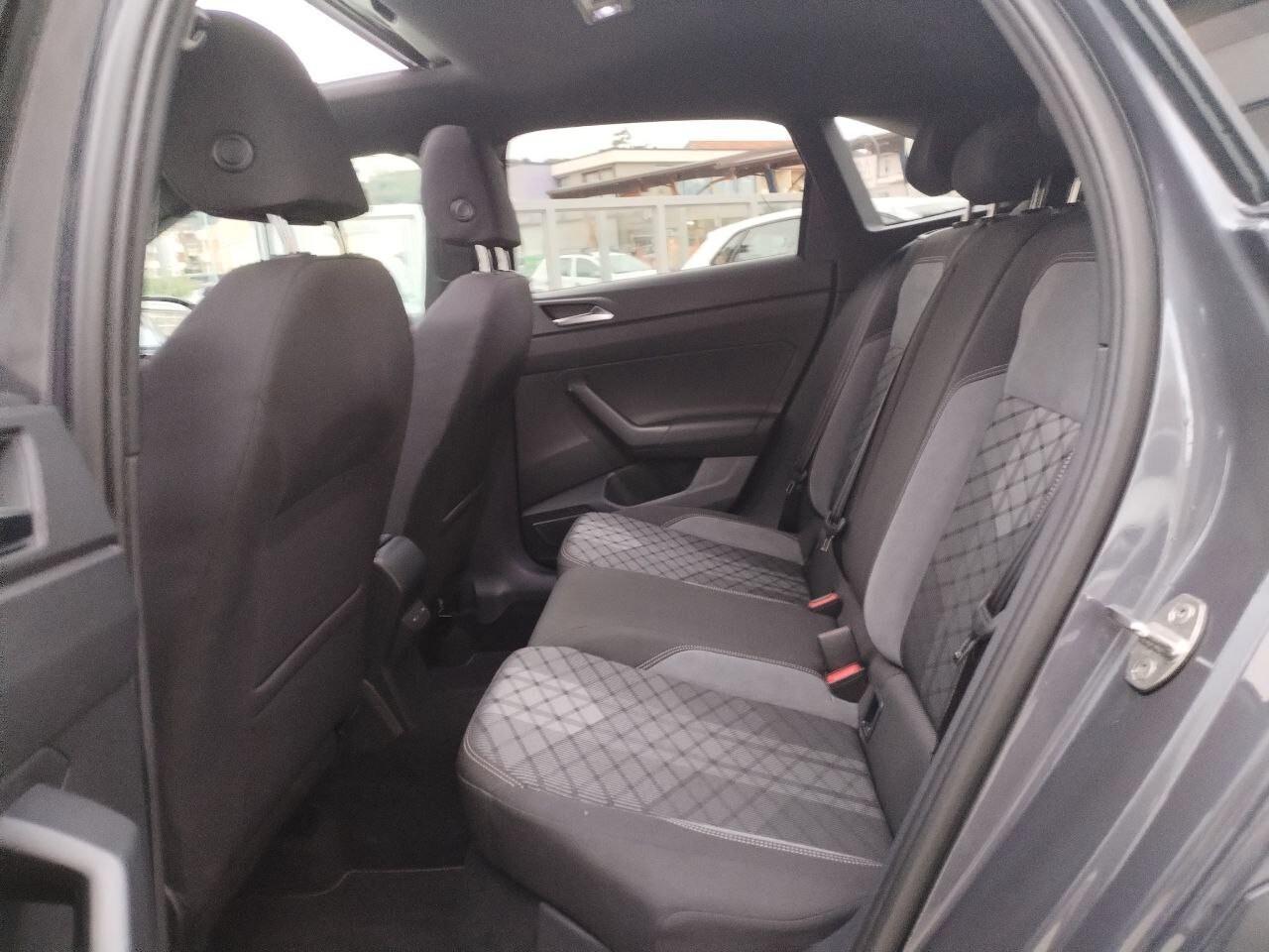 Volkswagen Taigo 1.0 TSI 110 CV DSG R-Line