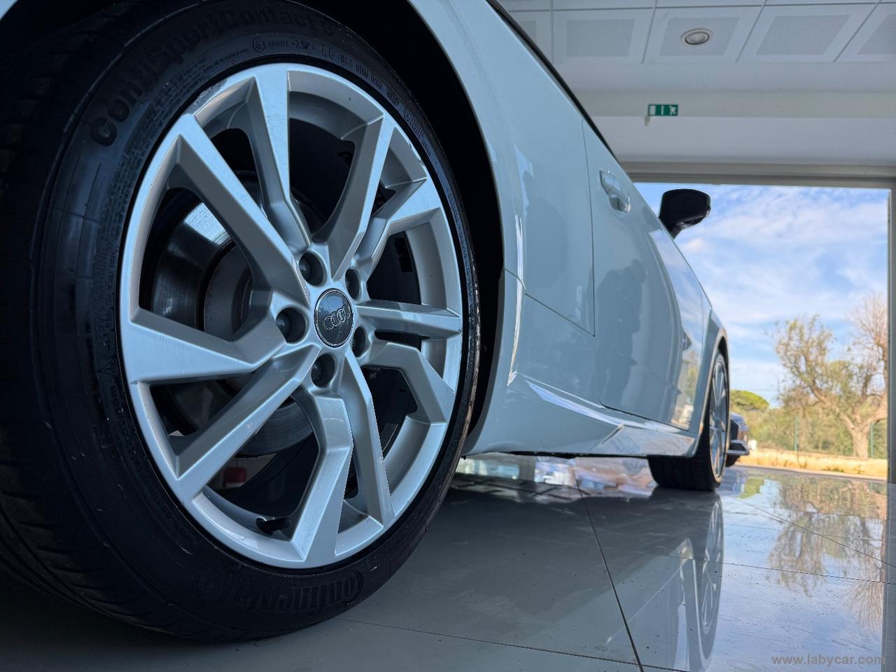 AUDI TT Coupé 40 TFSI S tronic