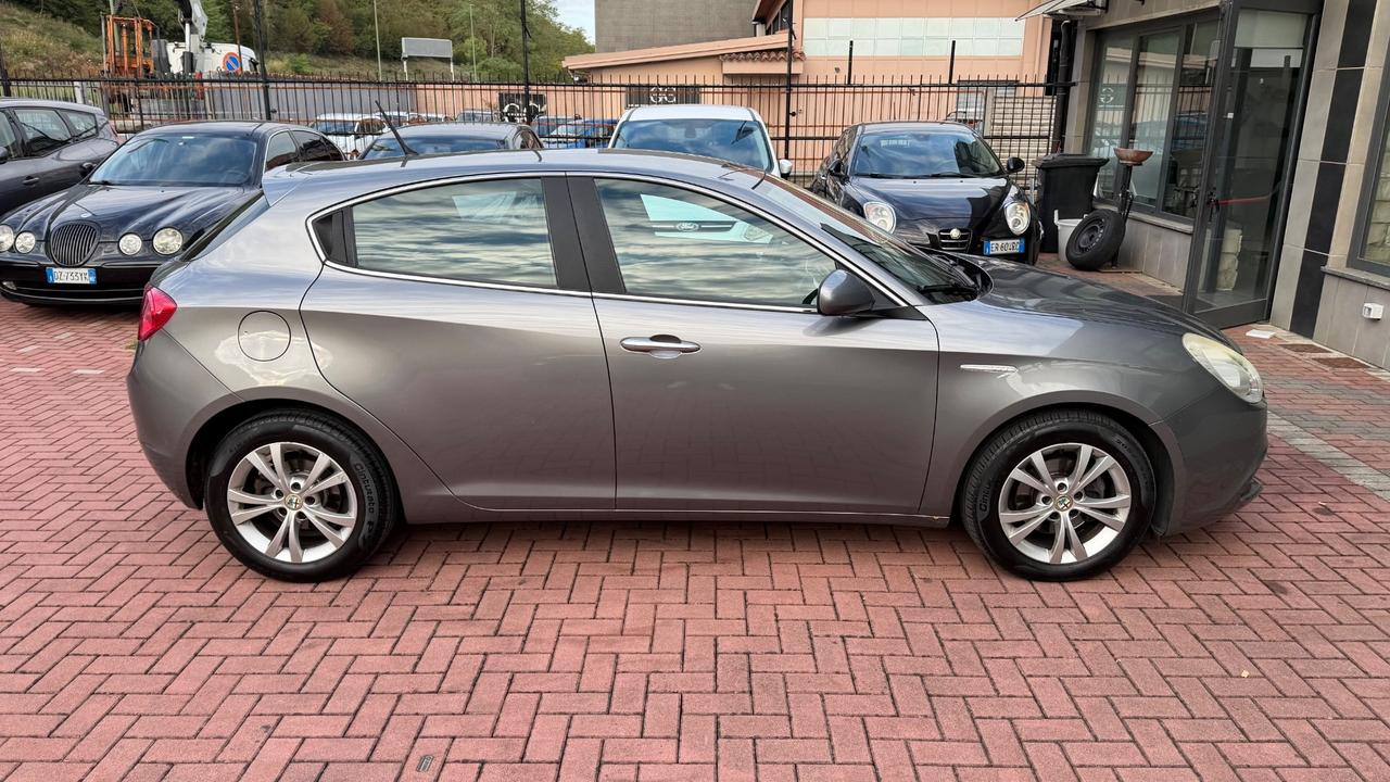 Alfa Romeo Giulietta 1.6 JTDm-2 105 CV Exclusive