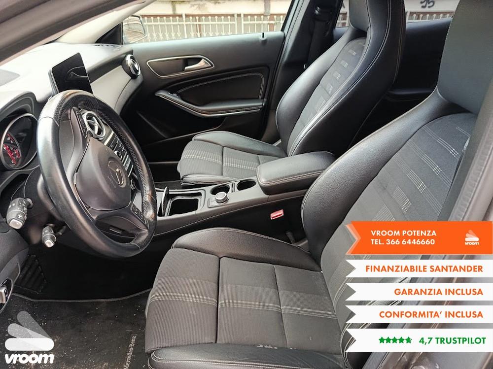 MERCEDES GLA (X156) GLA 200 d Automati...