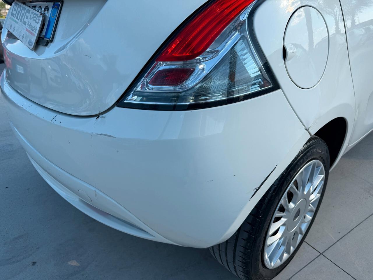LANCIA YPSILON ANNO 2017 1.2 BENZINA 69 CV