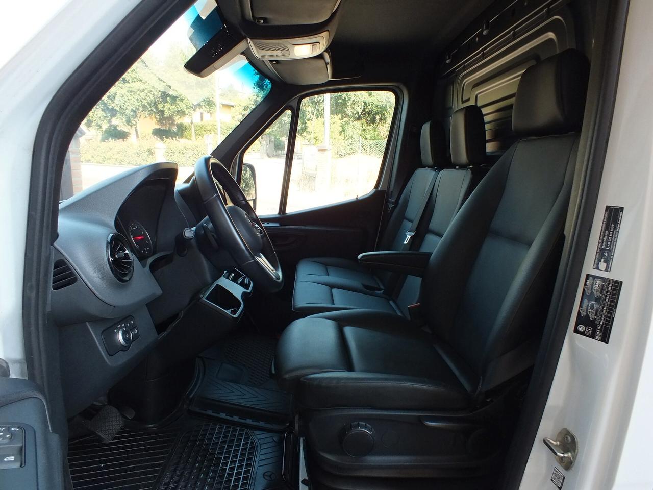 M.B SPRINTER AUTOMATICO COIBENTATO FRIGO 0-4 GRADI