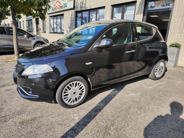 LANCIA Ypsilon 1.2 69 CV 5 porte Silver NEOPATENTATI-FINANZIABILE