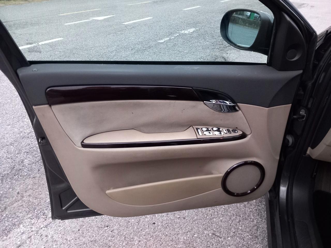 Fiat Croma 1.9 Multijet 16V Must