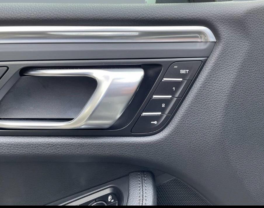 Porsche Macan 2.0 Turbo