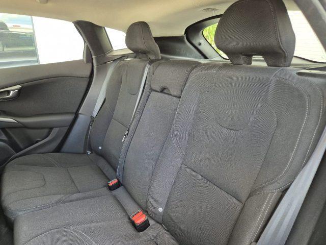 VOLVO V40 Cross Country D2 Business