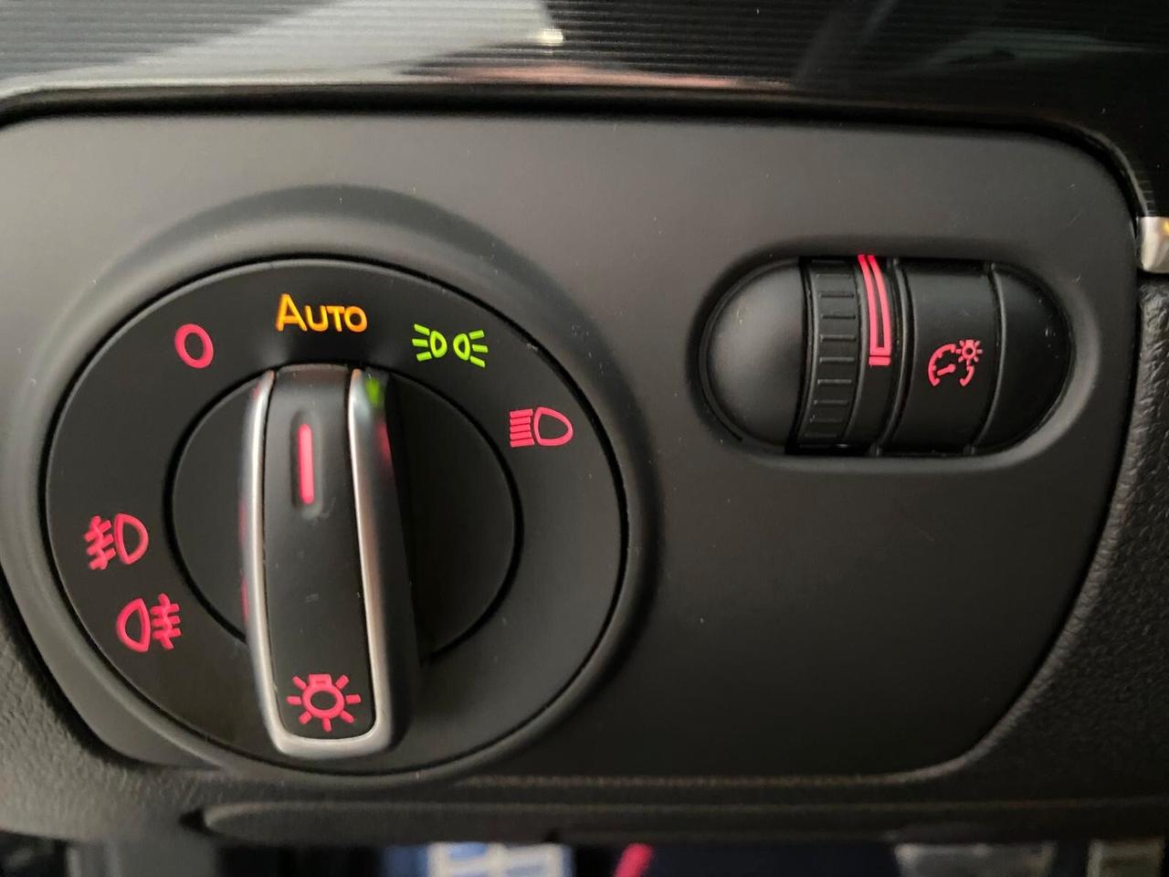 Volkswagen Golf GTI 2.0 TSI 3p.