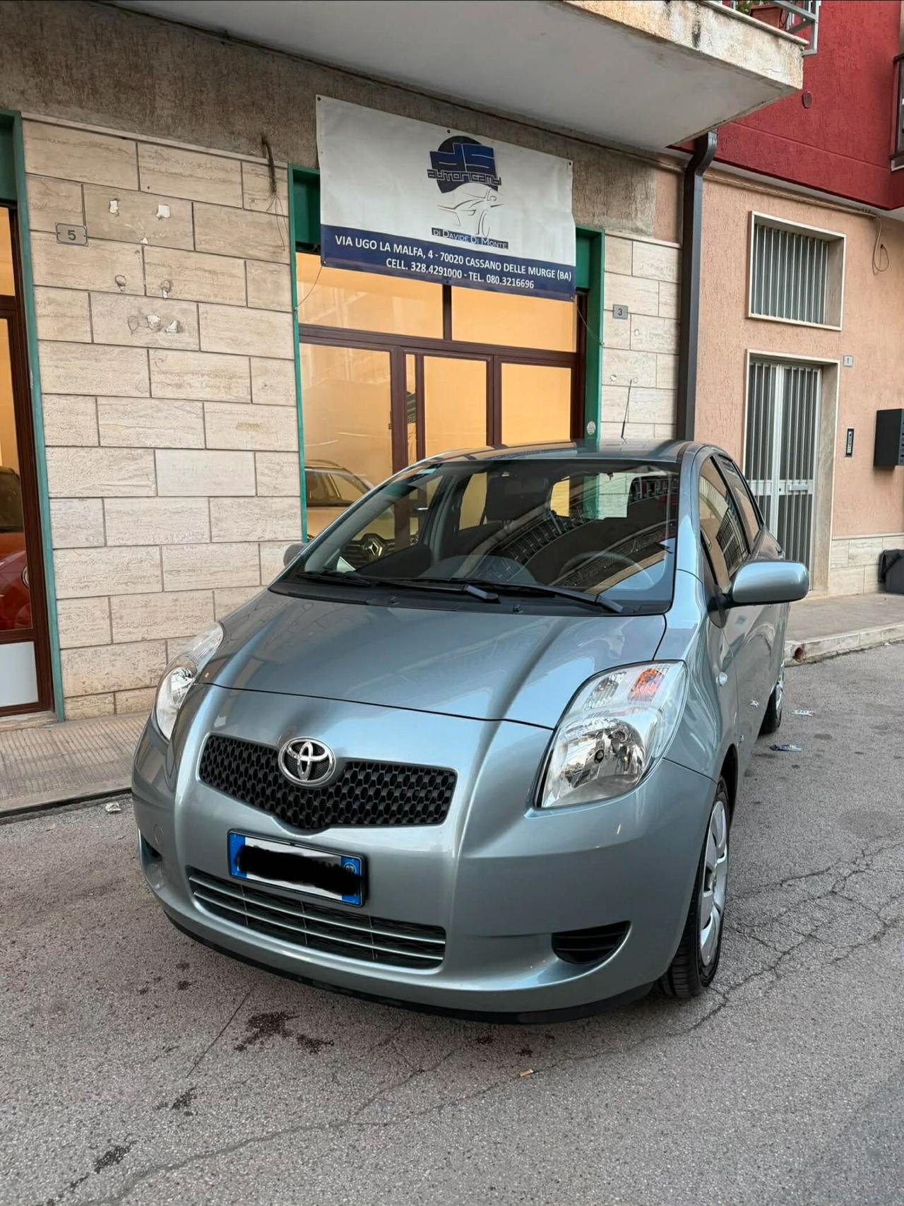 Toyota Yaris 1.0 5 porte