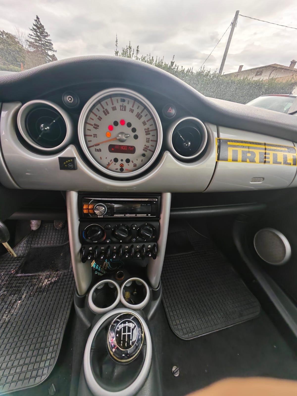 Mini 1.6 16V One de luxe 116 XV gpl