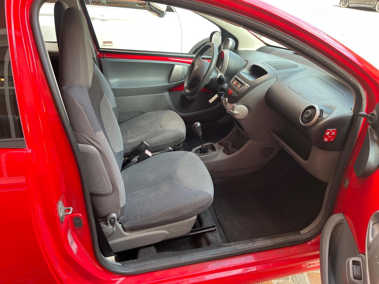 Peugeot 107 1.0 68CV - BENZINA
