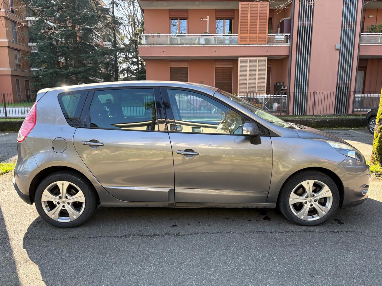Renault Scenic Scénic X-Mod 1.5 dCi 110CV EDC Luxe