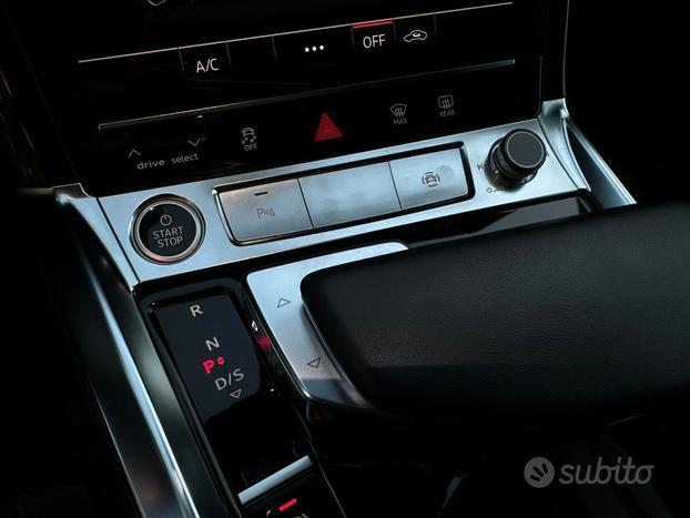 Audi e-tron SPB 50 quattro Business MATRIX PELLE U