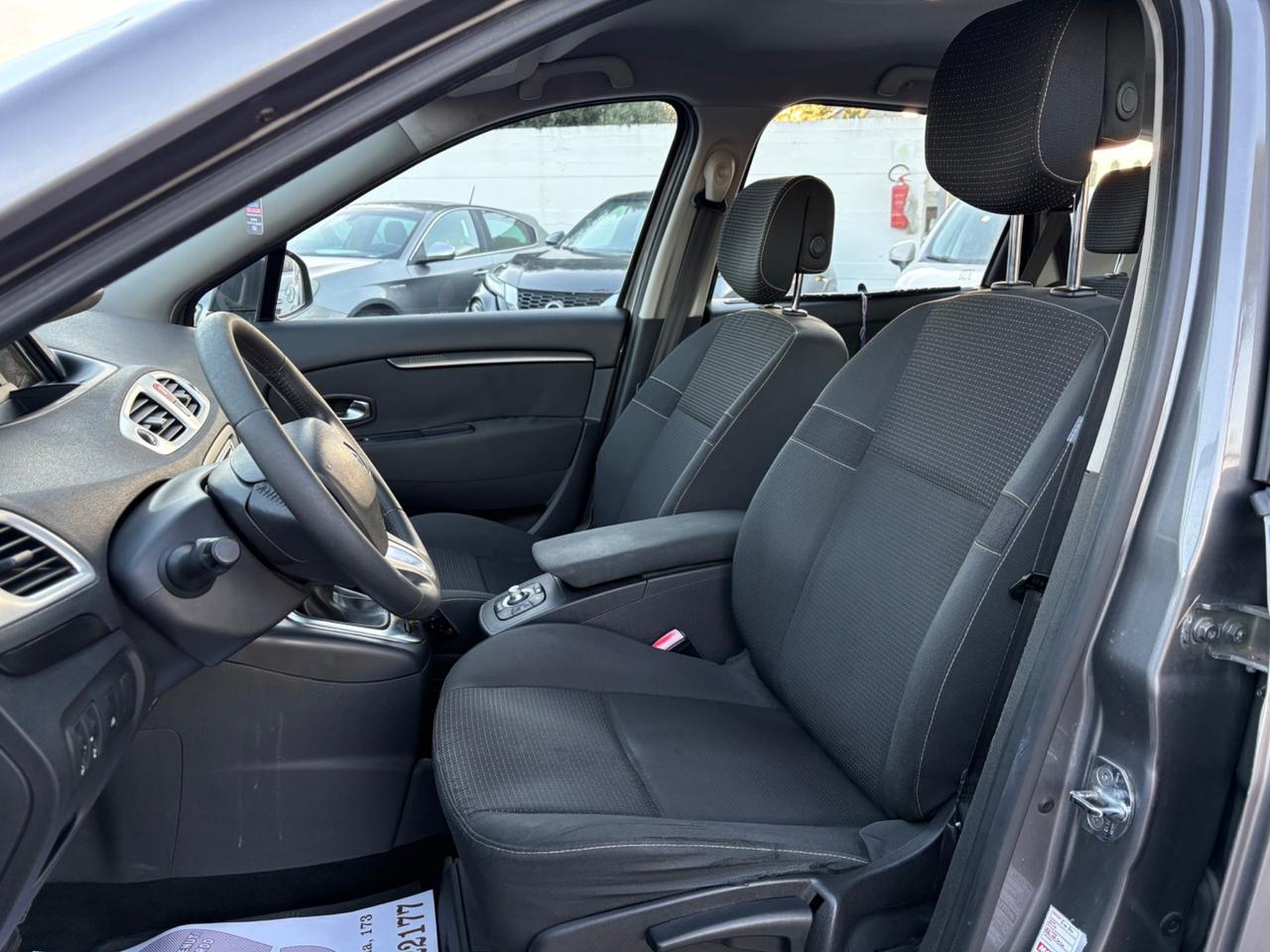 Renault Scenic xmod 1.5 dci 2011
