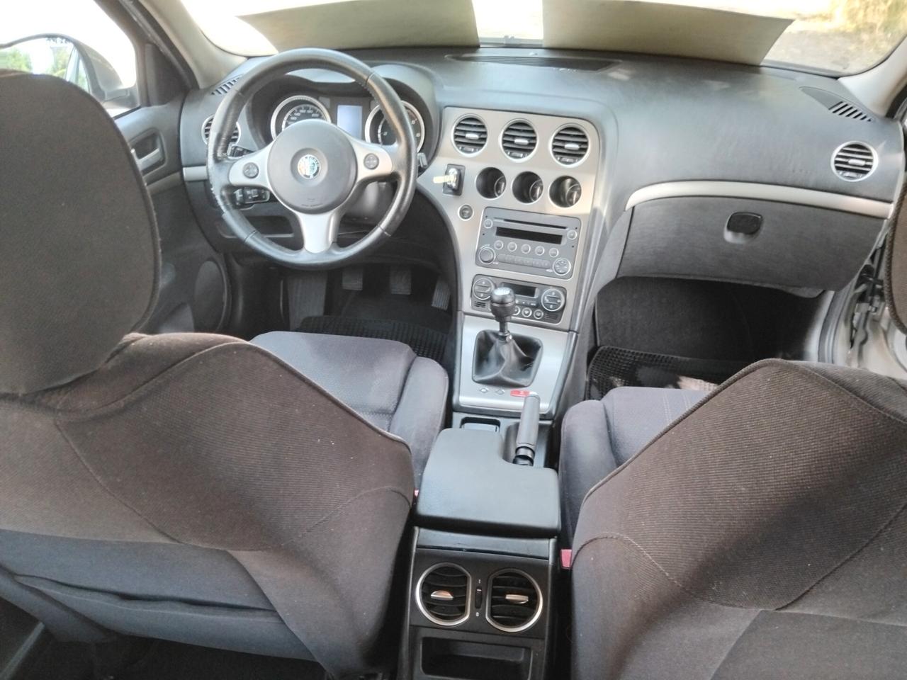 Alfa Romeo 159 2.0 JTDm Sportwagon Distinctive km 180 mila euro 5