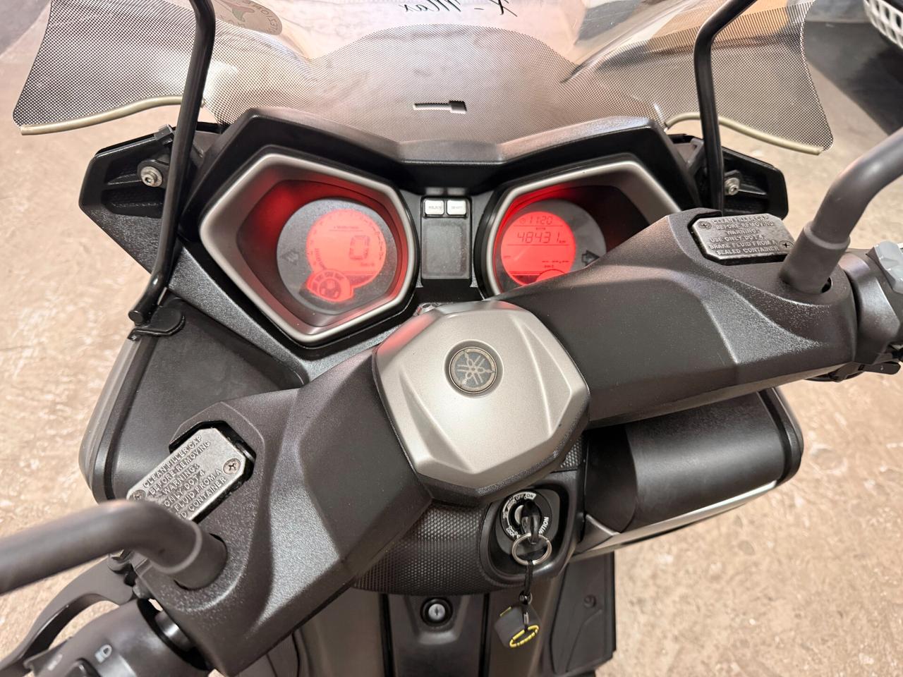 Yamaha X-Max 250
