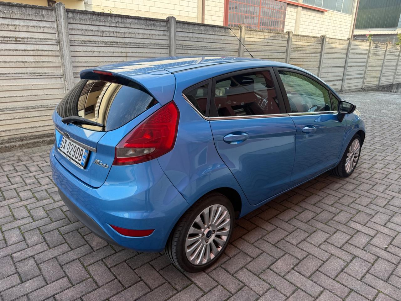 Ford Fiesta 1.4 TDCi 5p. Ghia