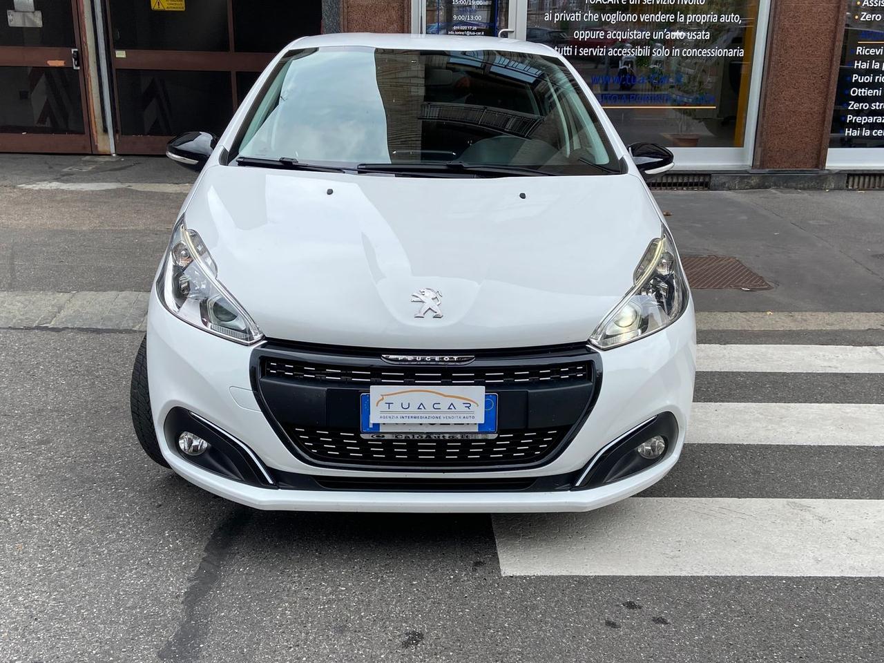 Peugeot 208 Black Line 1.2 PureTech 82 #50393
