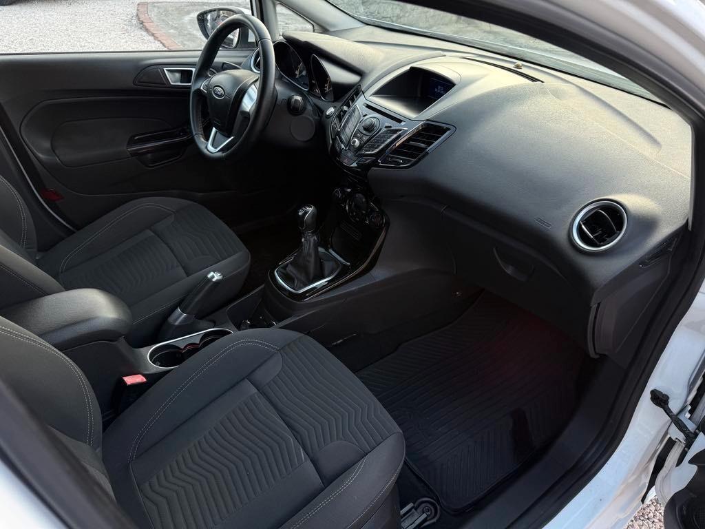 Ford Fiesta 1.5 TDCi 75CV 5 porte Titanium
