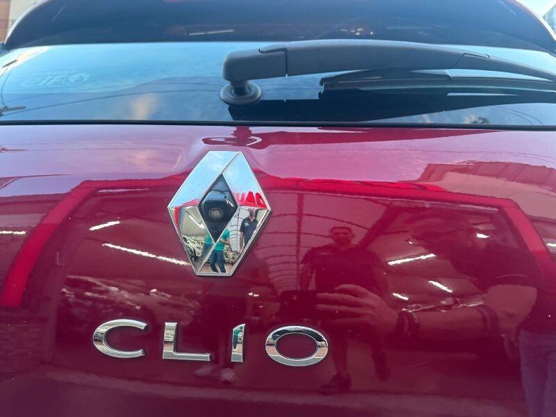 Renault Clio dCi 8V 90 CV 5 porte Duel