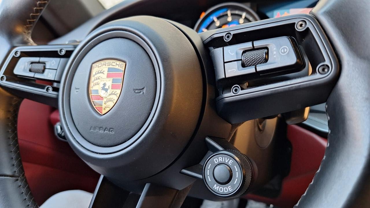 Porsche 911 992 4S BOSE Approved Chrono camera 360