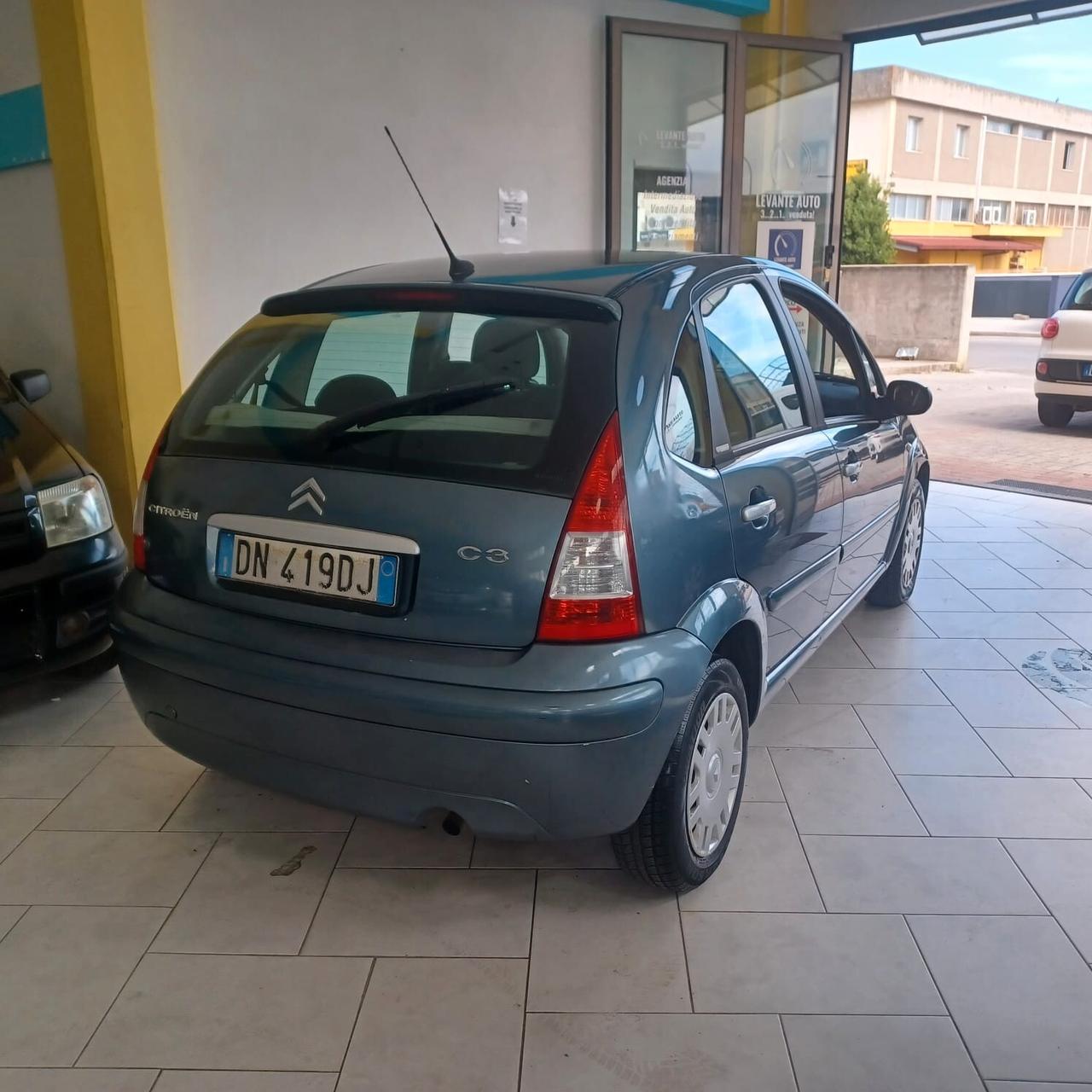 116.478 KM SOLTANTO C3 1.1 PER NEOPATENTATI
