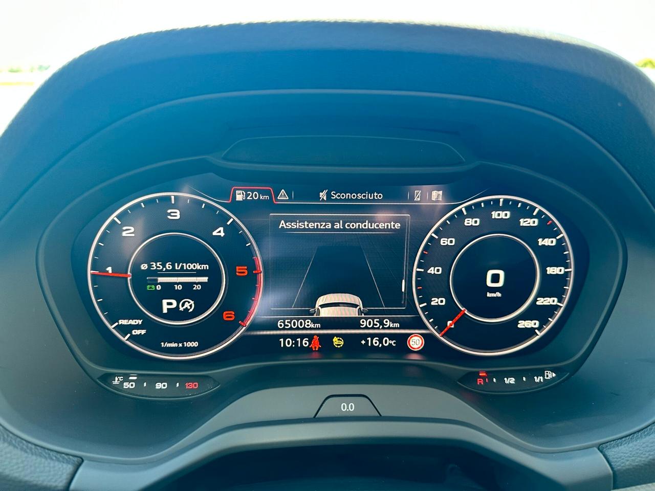 Audi Q2 30 TDI Admired