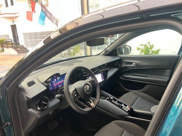 ALFA ROMEO Junior 156 CV BEV Intensa da e229,00 mensili