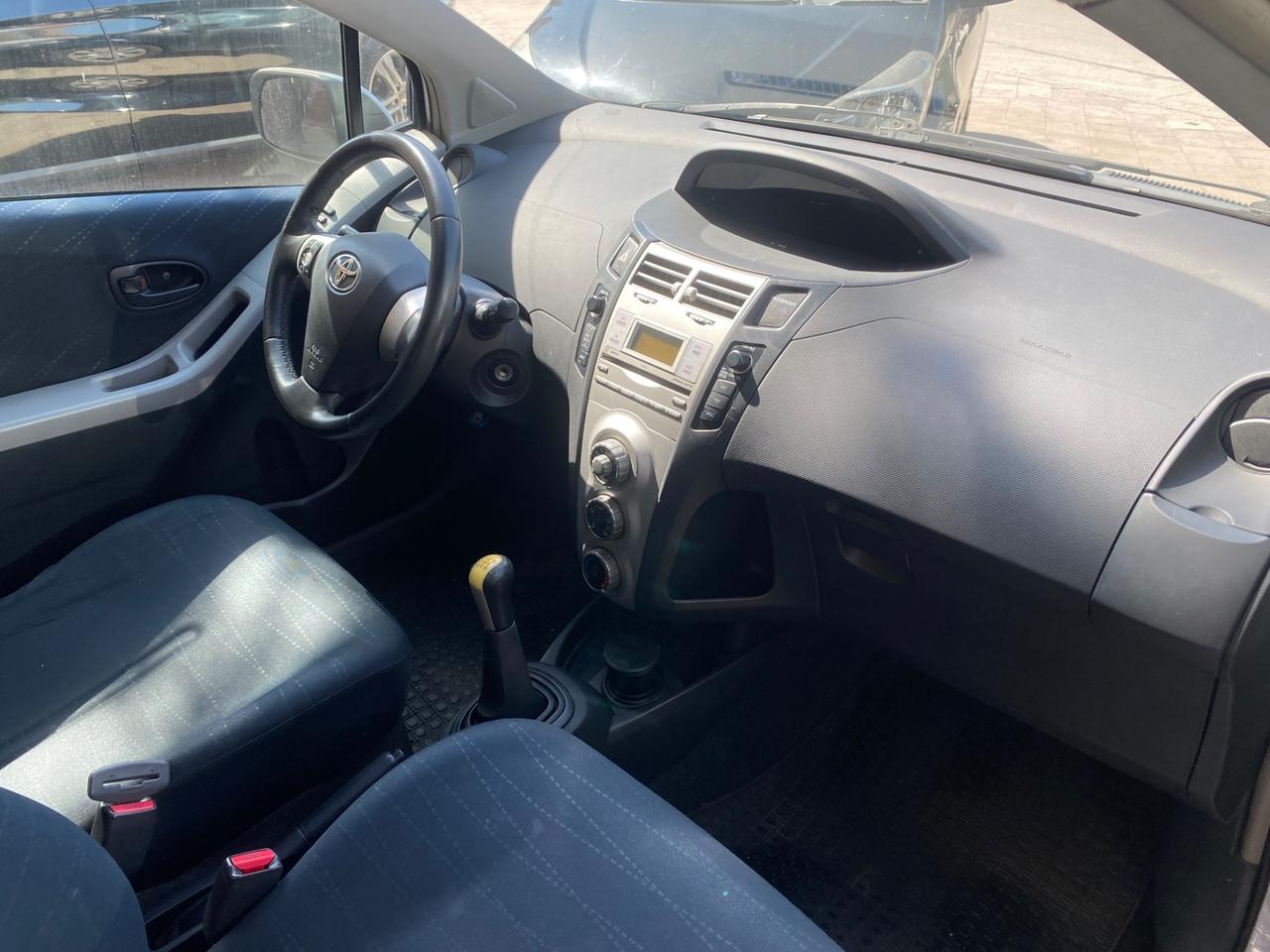Toyota Yaris 1.0 5 porte Sol