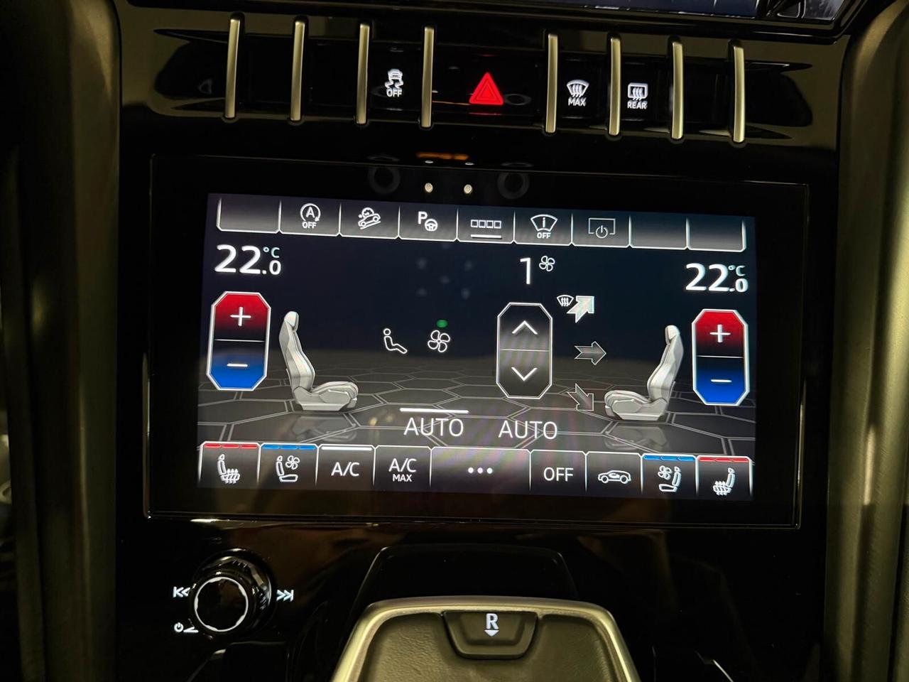 LAMBORGHINI URUS 4.0 V8 PHEV 650CV TETTO PELLE NAVI ANNO 2022