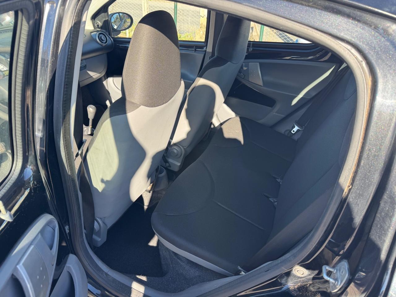 Toyota Aygo 1.0 12V VVT-i 5 porte Sound NEOPATENTATI