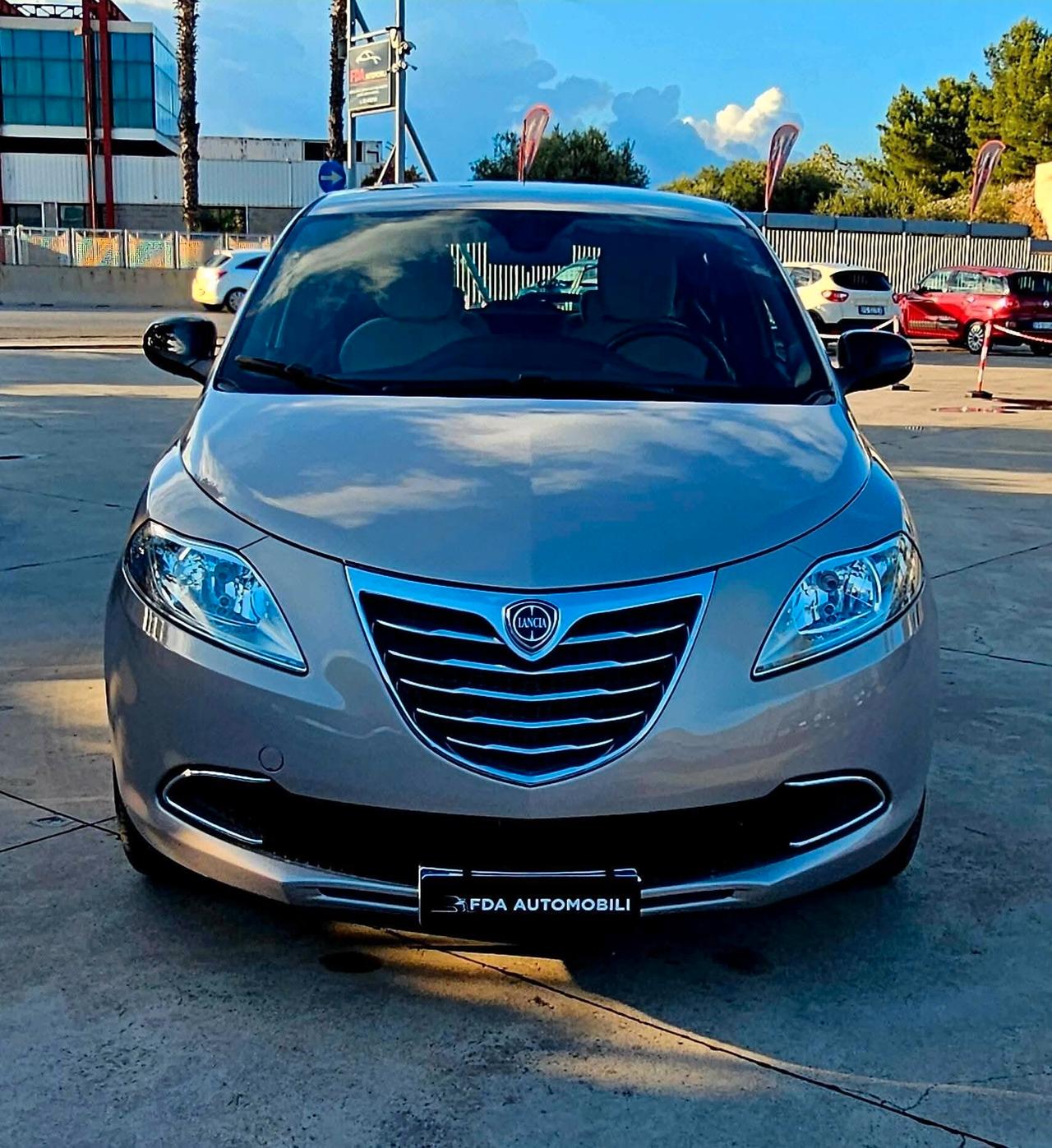 Lancia Ypsilon 1.2 69 CV 5 porte Gold