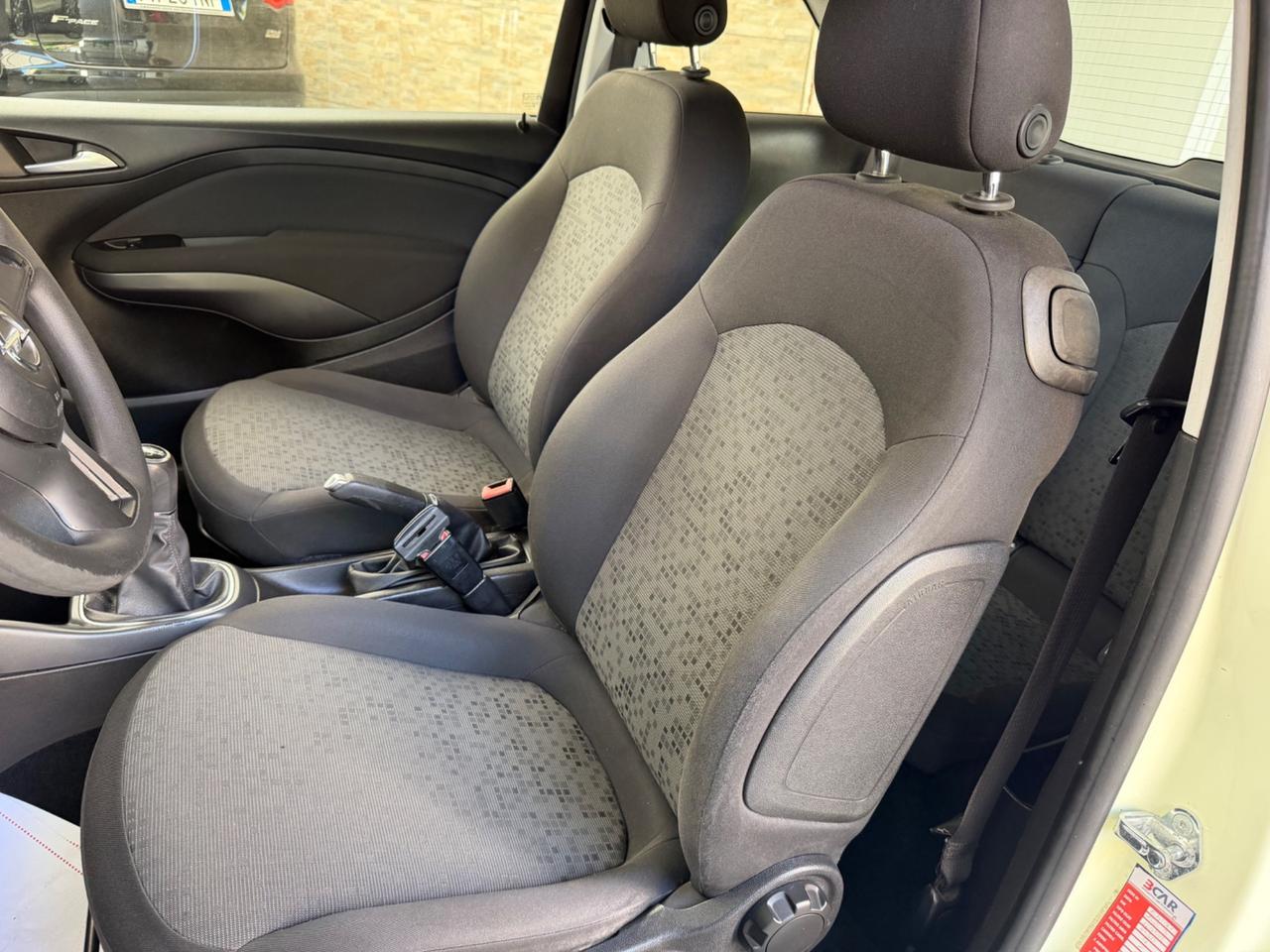 Opel Adam 1.2 benzina 2013