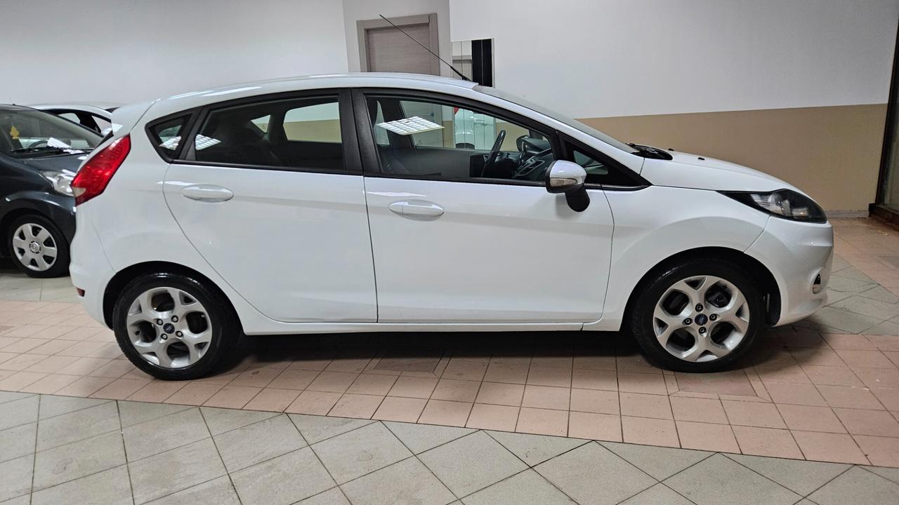 Ford Fiesta 1.4 TDCi 70CV 3 porte Titanium