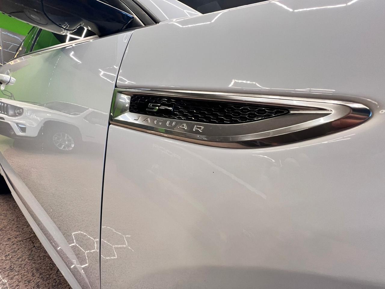 Jaguar E-Pace 2.0D 150 CV AWD aut. R-Dynamic S