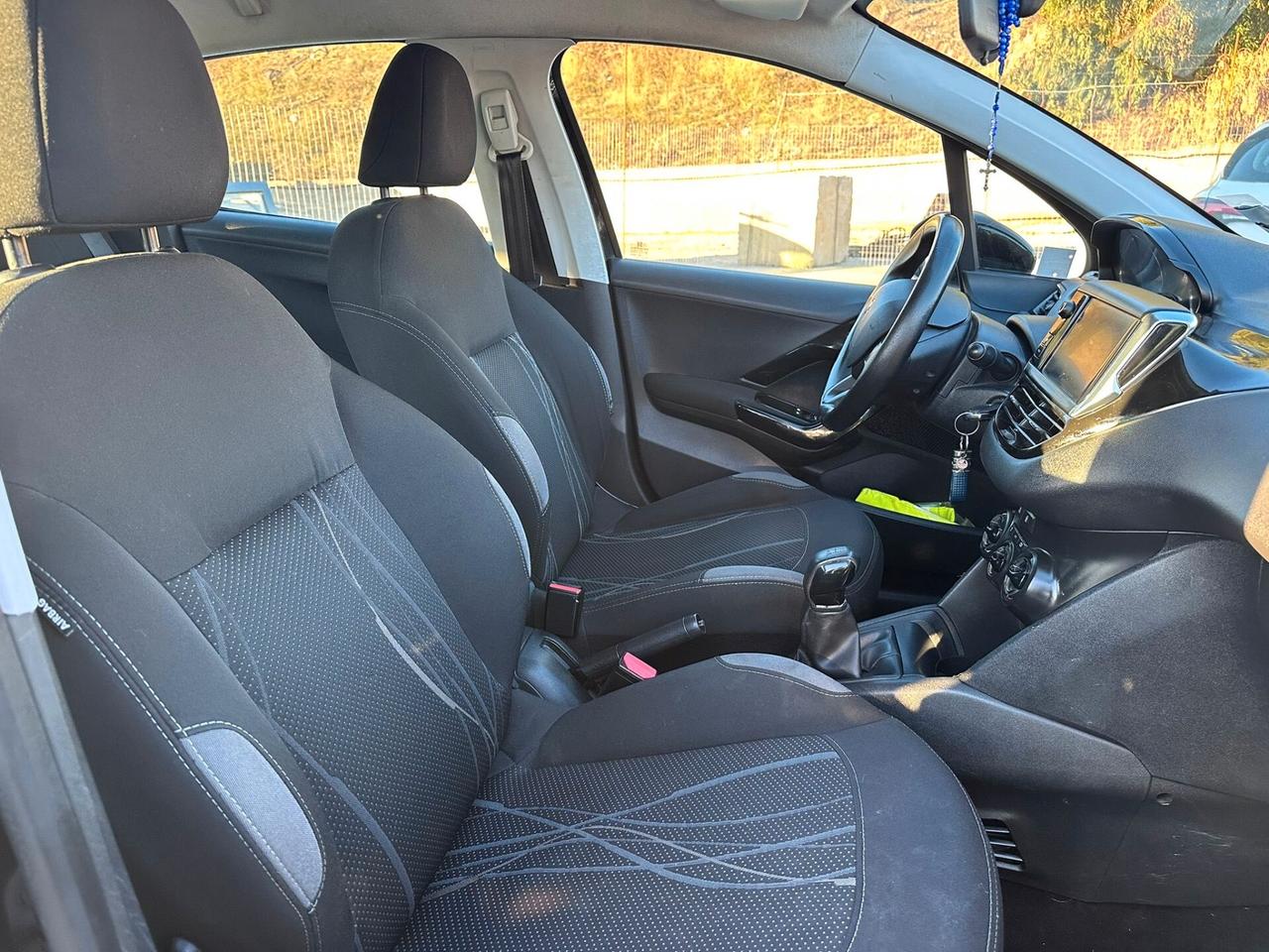 Peugeot 208 1.4 e-HDi 68 CV S&S robotizzato 5 porte Active